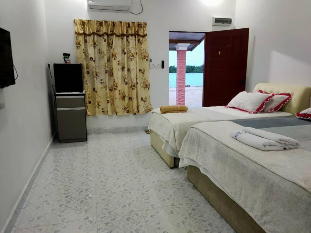 Roomstay Tokbah Demuara Kuala Besut Εξωτερικό φωτογραφία