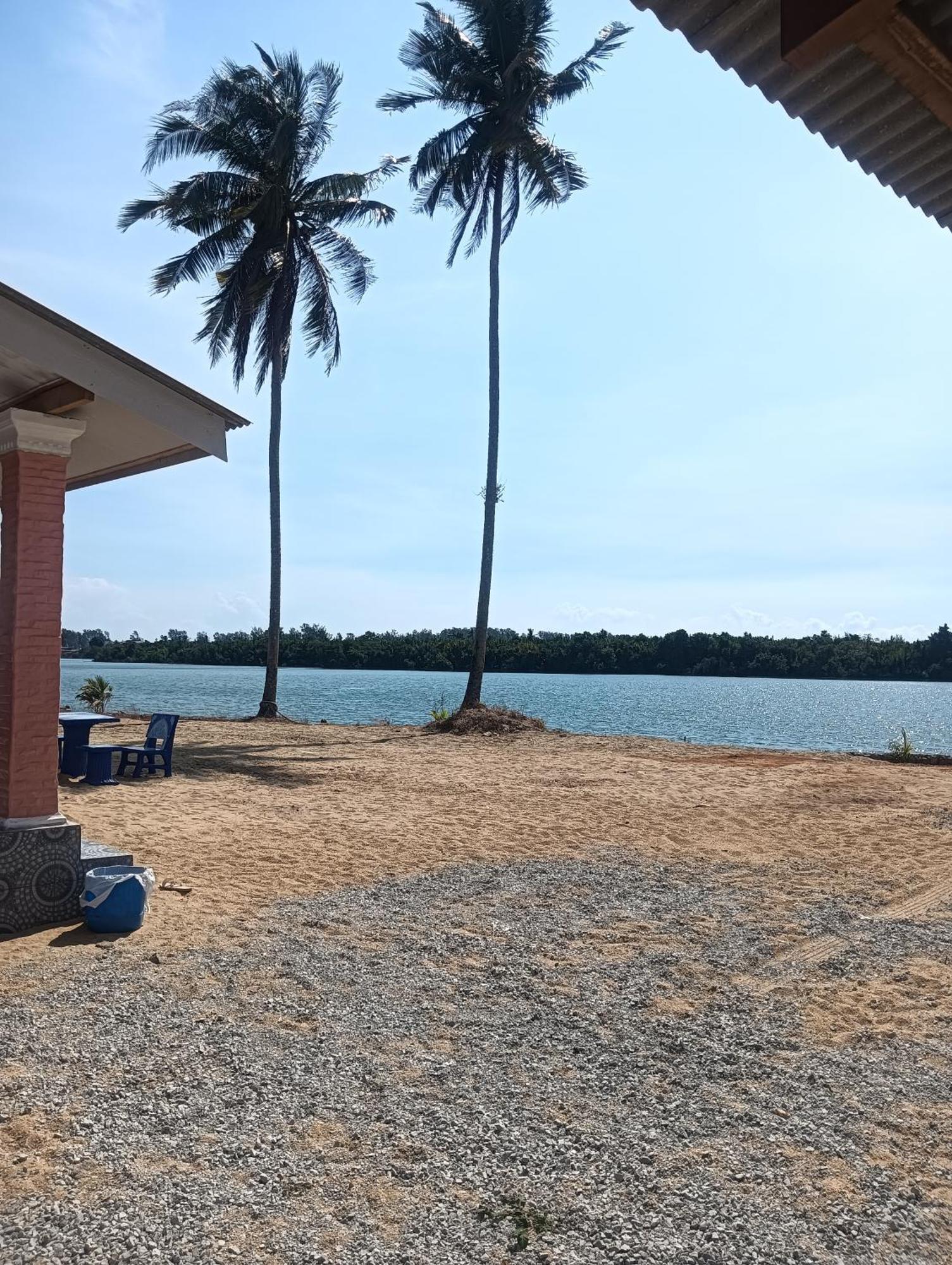 Roomstay Tokbah Demuara Kuala Besut Εξωτερικό φωτογραφία